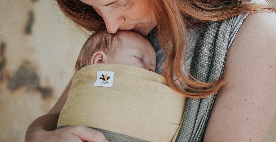 Für mehr Nähe und Nachhaltigkeit – Babytragetücher von Mama Nuka