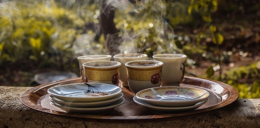 Virtuelle Teeverkostungen – B.TEALY führt in die Welt des Tees ein