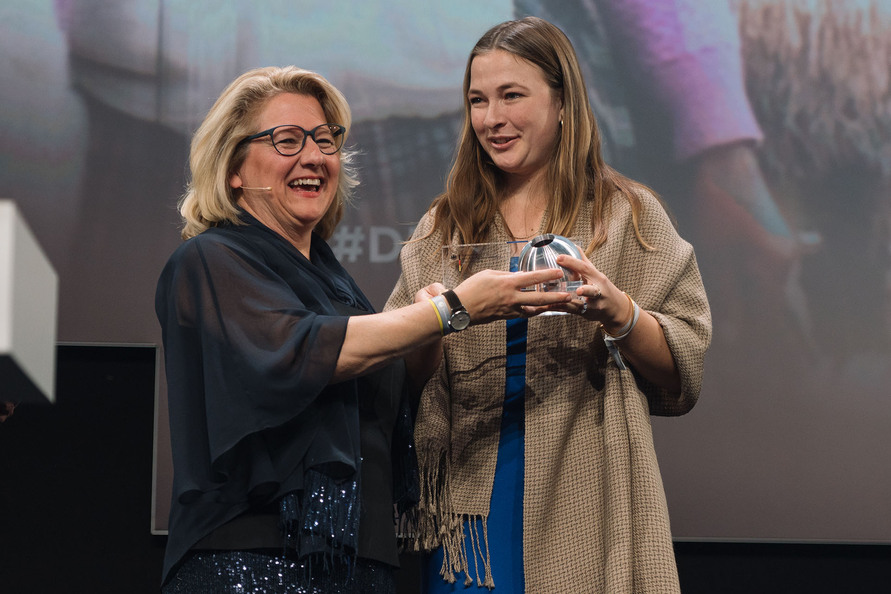 Lorena Gerstner erhält den Deutschen Nachhaltigkeitspreis